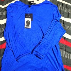 Nice comfortable Woman's electrifying. Blue Blouse. Fits S/M